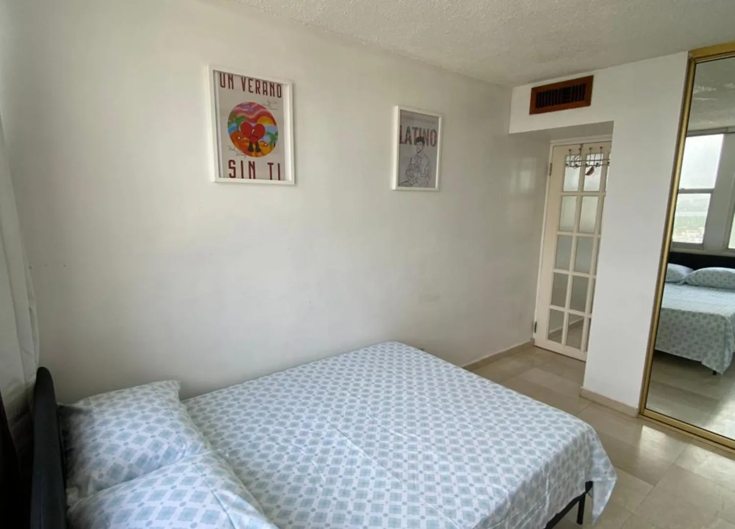 Downtown Isla Verde Beachfront Apartment With Pool And Parking サンジョアン