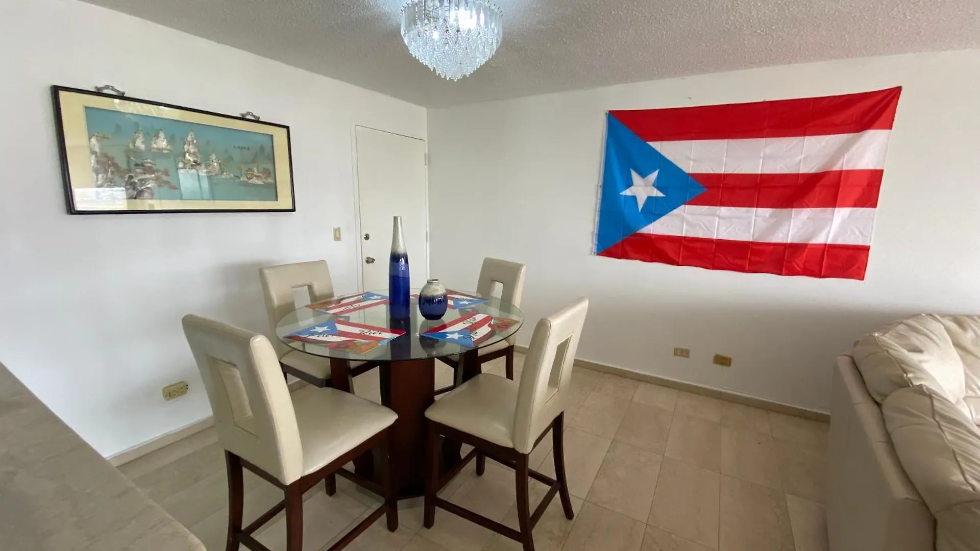 Downtown Isla Verde Beachfront Apartment With Pool And Parking San Juan 0*,  Portoriko